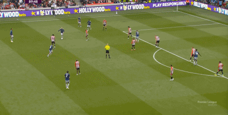 Sau khi bị đánh bại trước rồi phản công, các cầu thủ trẻ của Manchester United đã cho Brentford thấy khả năng và điểm yếu của họ