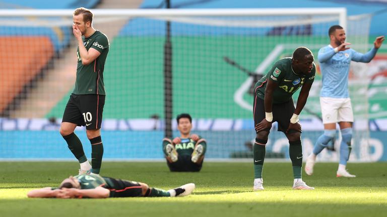 Những chức vô địch mà Tottenham đã mất trong những năm đó: chứng kiến Fox City giành chức vô địch tại Stamford Bridge; thua Madrid trong trận chung kết Champions League Những chức vô địch mà Tottenham đã mất trong những năm đó: chứng kiến Fox City giành chức vô địch tại Stamford Bridge; thua Madrid trong trận chung kết Champions League