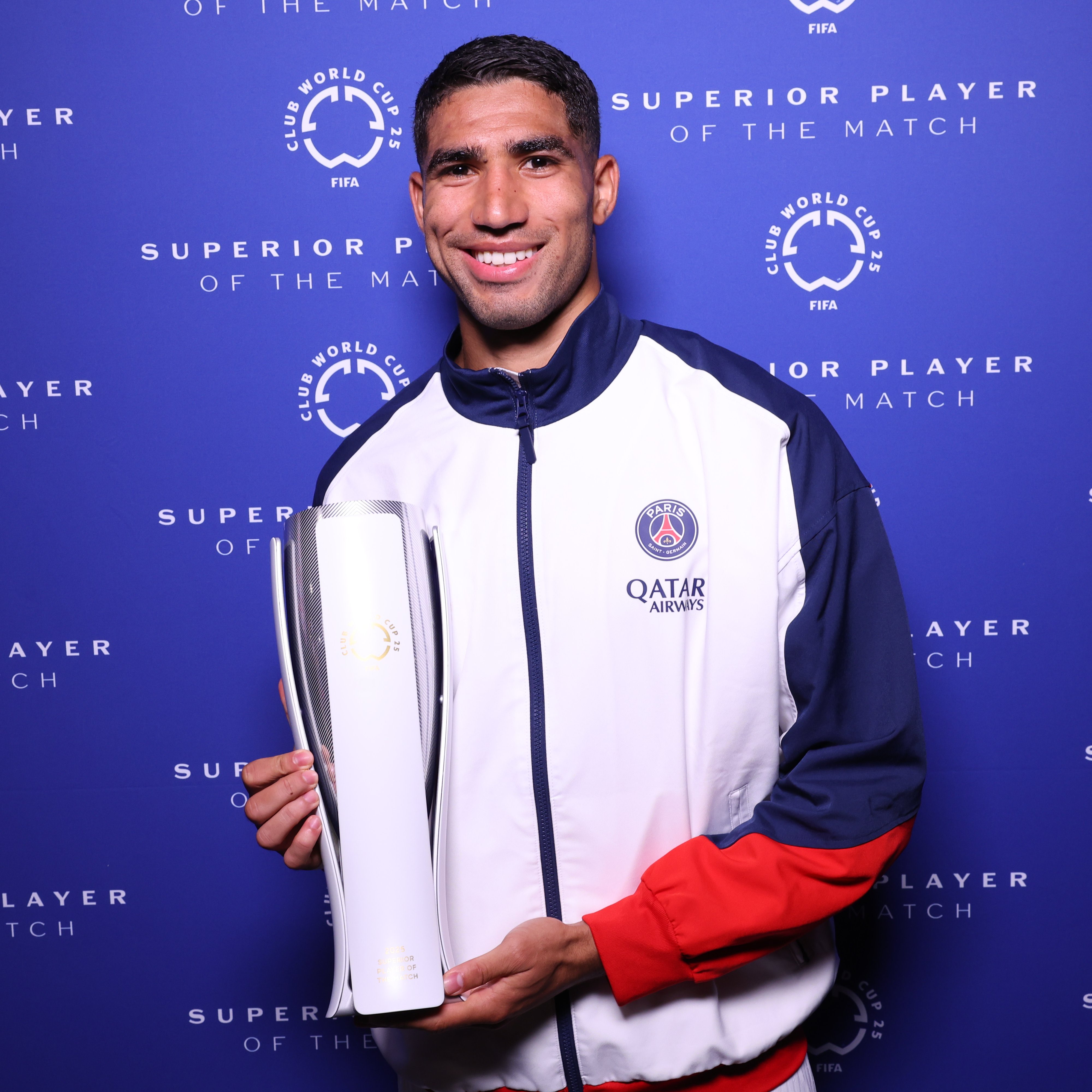 Ghi bàn thắng quyết định! Chính thức: Ashraf được chọn là cầu thủ xuất sắc nhất trận đấu Paris 2-0 Seattle Ghi bàn thắng quyết định! Chính thức: Ashraf được chọn là cầu thủ xuất sắc nhất trận đấu Paris 2-0 Seattle