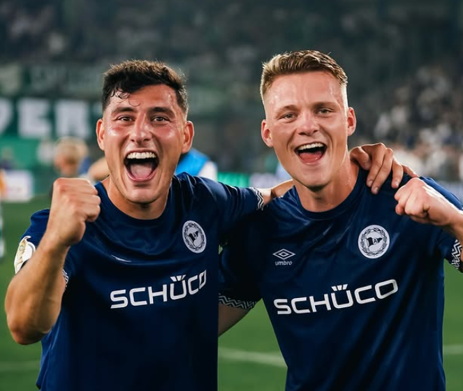 Đội bóng ngựa ô mùa trước lại gây bất ngờ! Bielefeld đánh bại Werder Bremen ở vòng đầu tiên của Cúp quốc gia Đức và tiến vào vòng trong