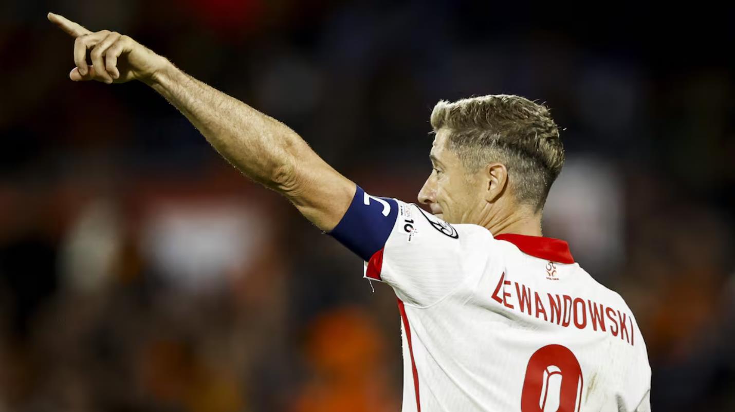 Truyền thông Tây Ban Nha: Lewandowski đã chơi ít hơn và không ghi được bàn thắng nào trong mùa giải này, khiến anh trở thành một trong những cầu thủ có khởi đầu tệ nhất trong sự nghiệp