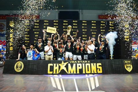 Hanoi Buffaloes giành chức vô địch VBA đầu tiên sau 10 năm chờ đợi 2