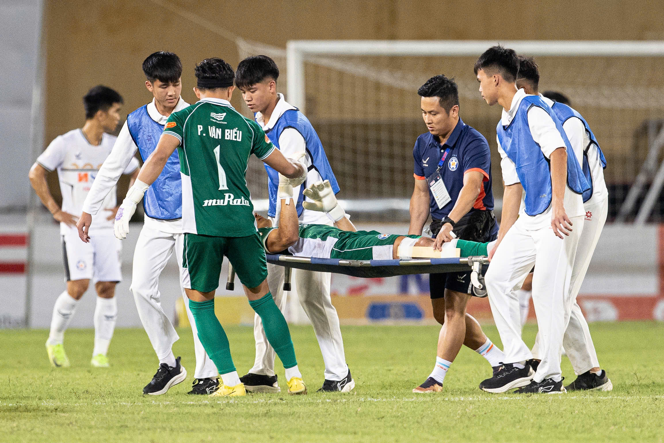 Bui Tien Dung vs da Nang